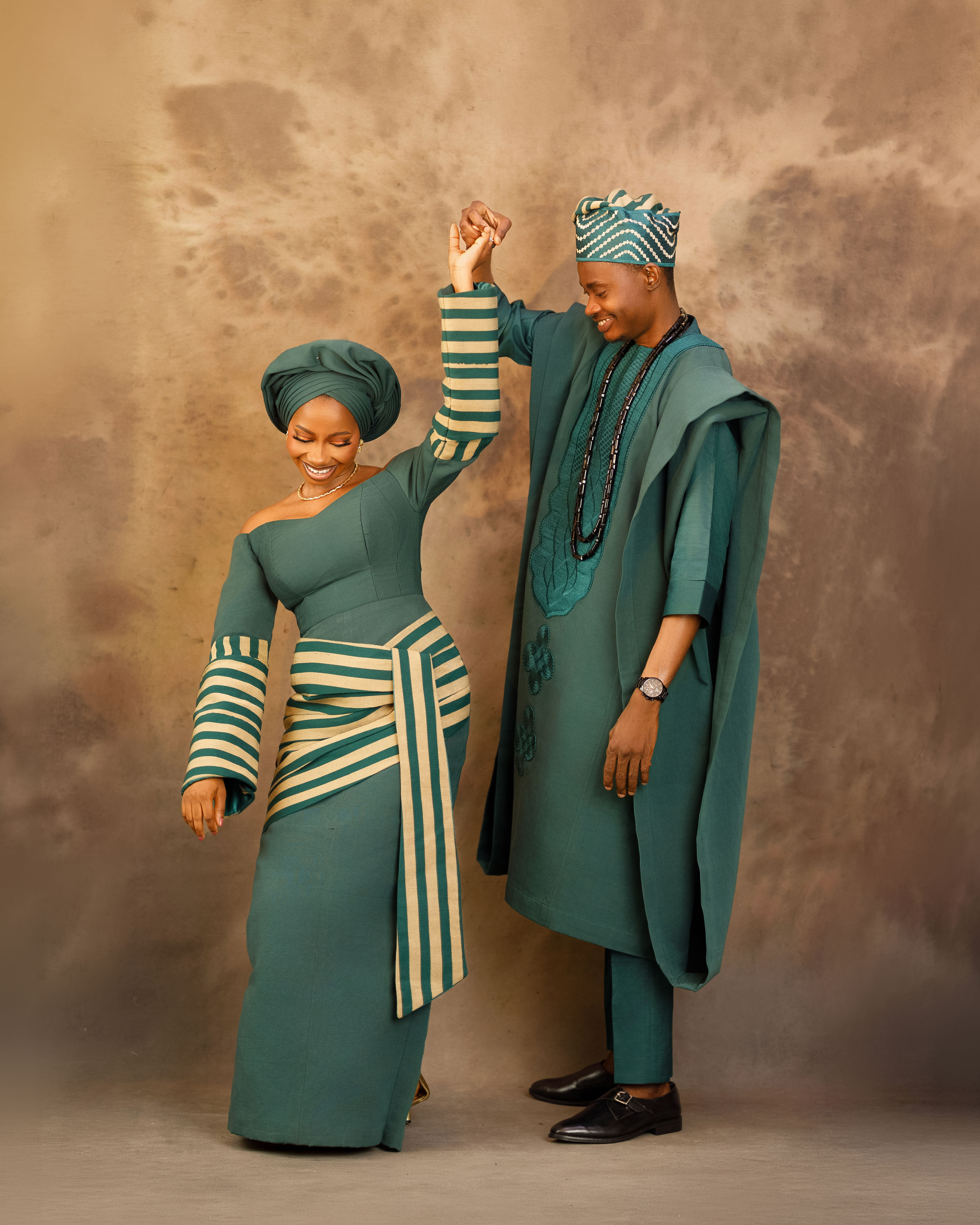Oluwasefunmi and Olanrewaju pre-wedding portrait