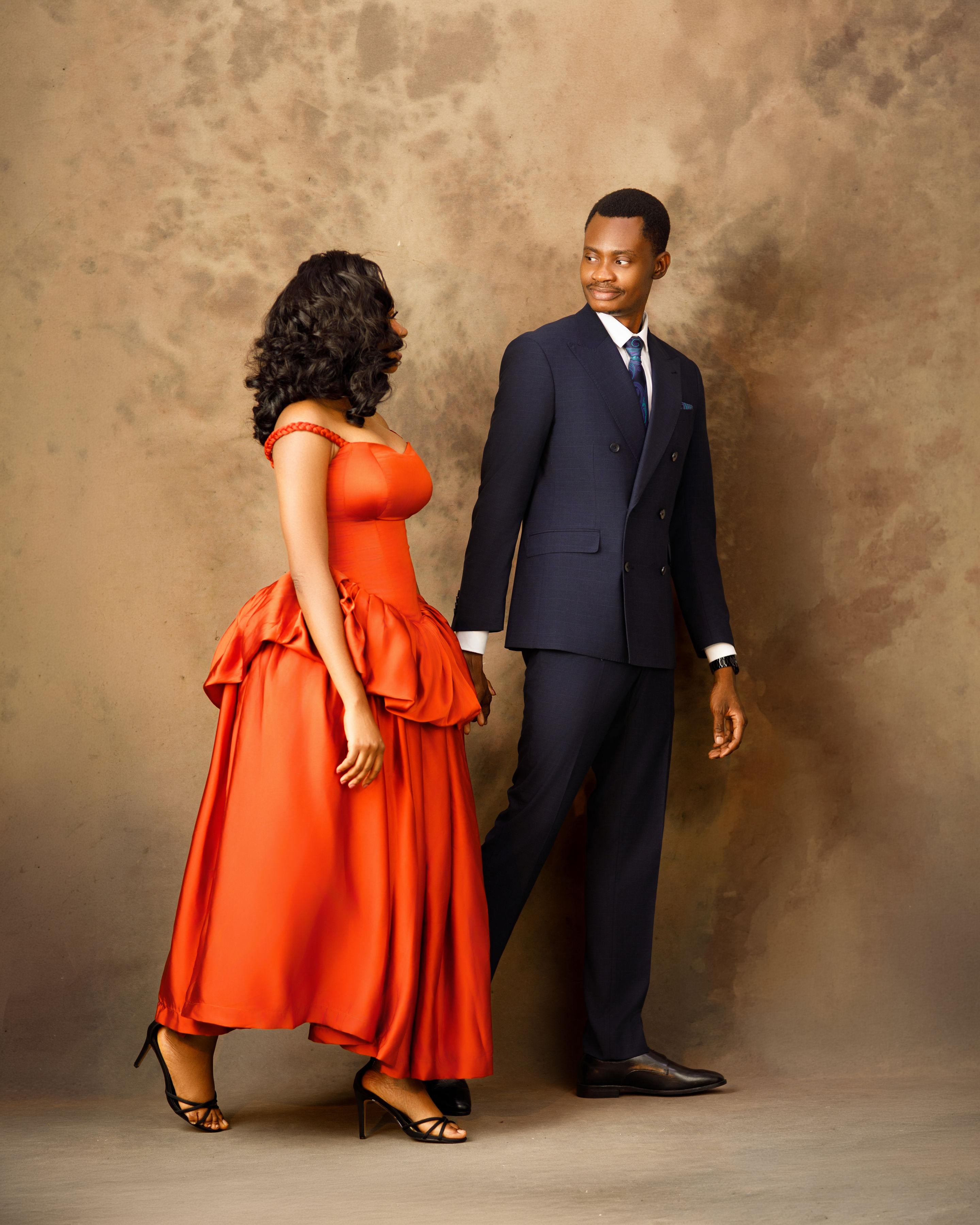 Oluwasefunmi and Olanrewaju pre-wedding portrait